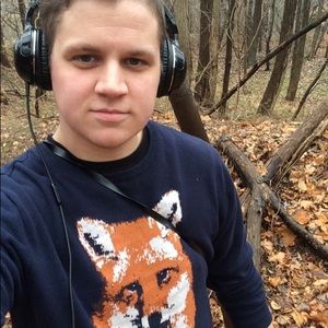 Meet your Posher, Casey